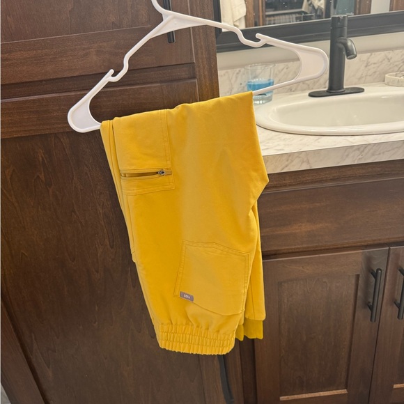 Figs Zamora jogger set - Picture 2 of 4